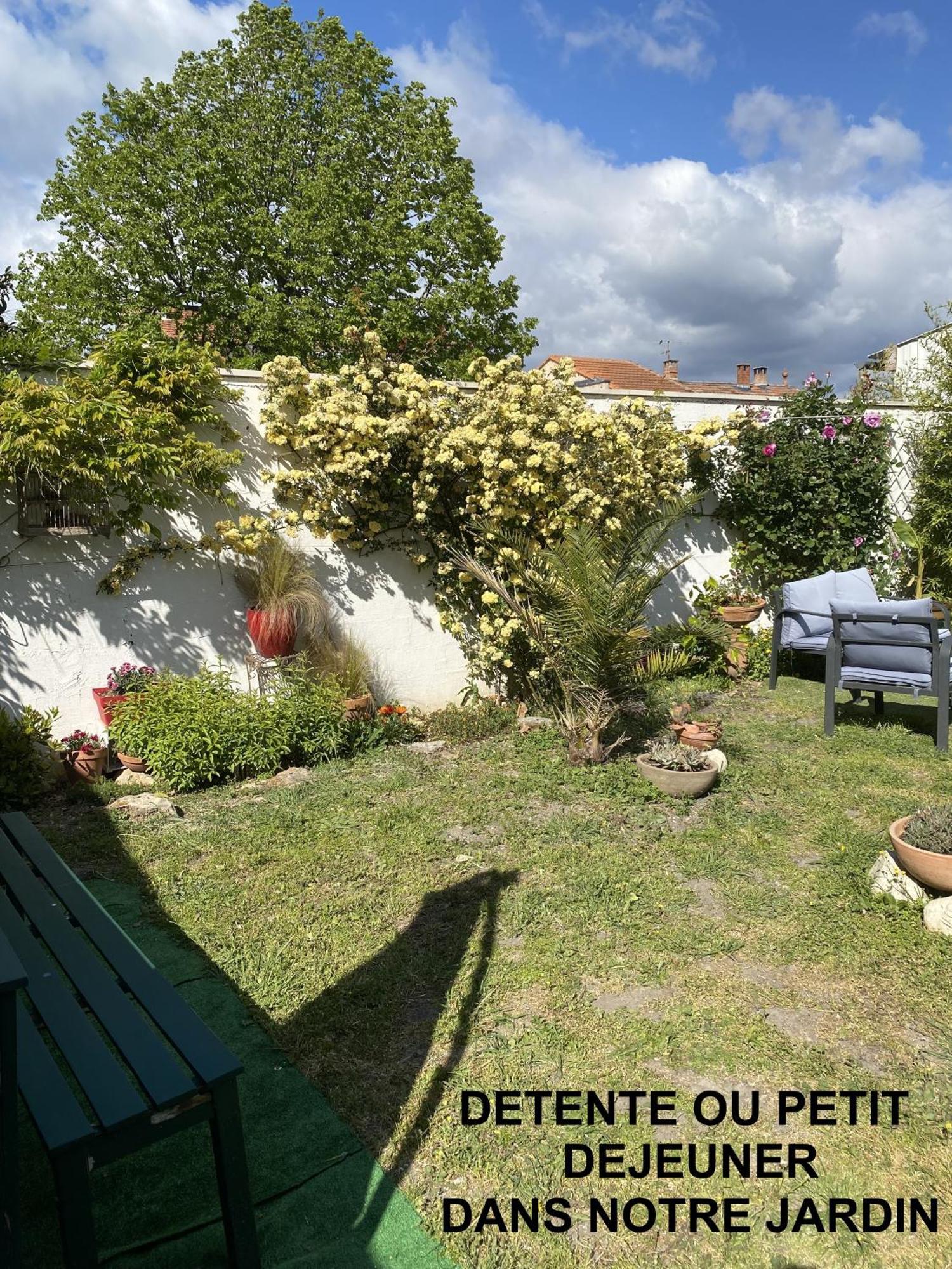 Cote Court Bed & Breakfast L'Isle-sur-la-Sorgue Ngoại thất bức ảnh